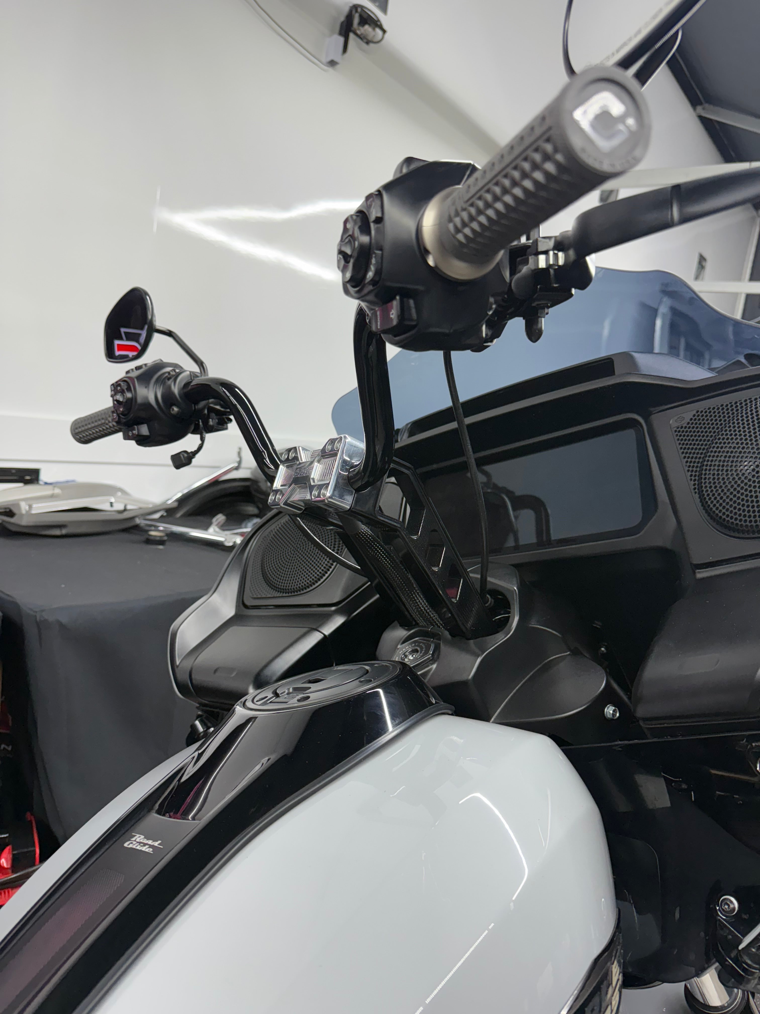 SBC Performance 5.5" High-Bend Handlebar - 2023.5 CVO - 2026 Bagger